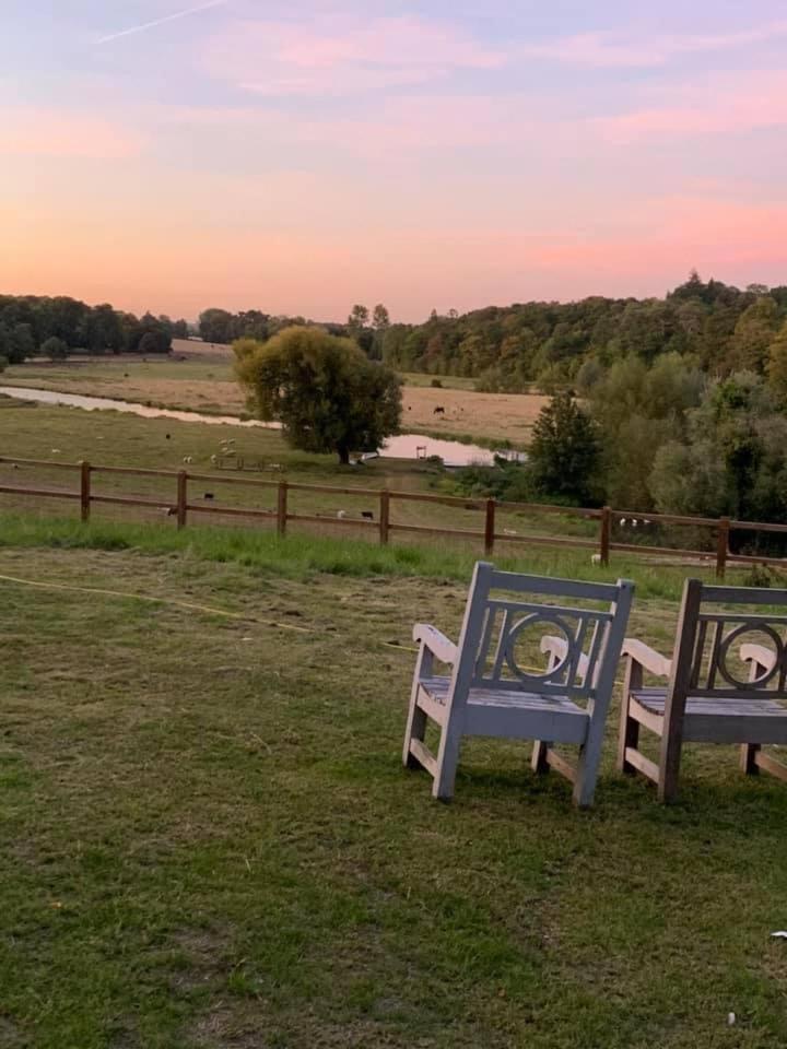 Hertford Farm With Wood Burner Pet Friendly Fire Pit Bbq *