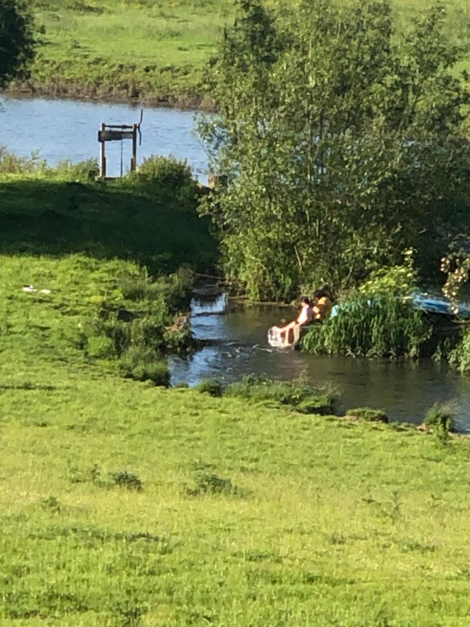 Hertford Farm With Wood Burner Pet Friendly Fire Pit Bbq