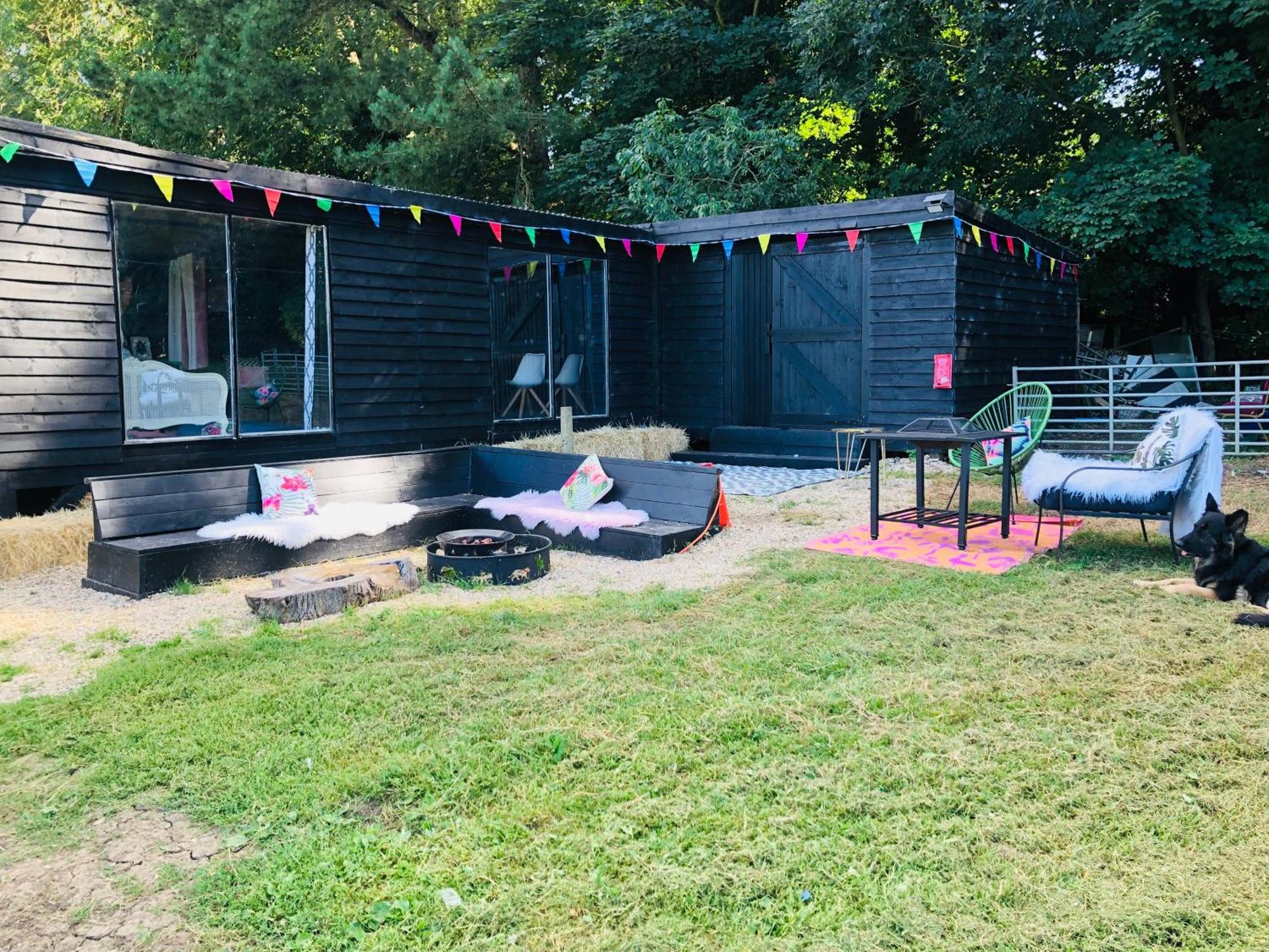Hertford Farm With Wood Burner Pet Friendly Fire Pit Bbq Campsite Bramfield (Hertfordshire)