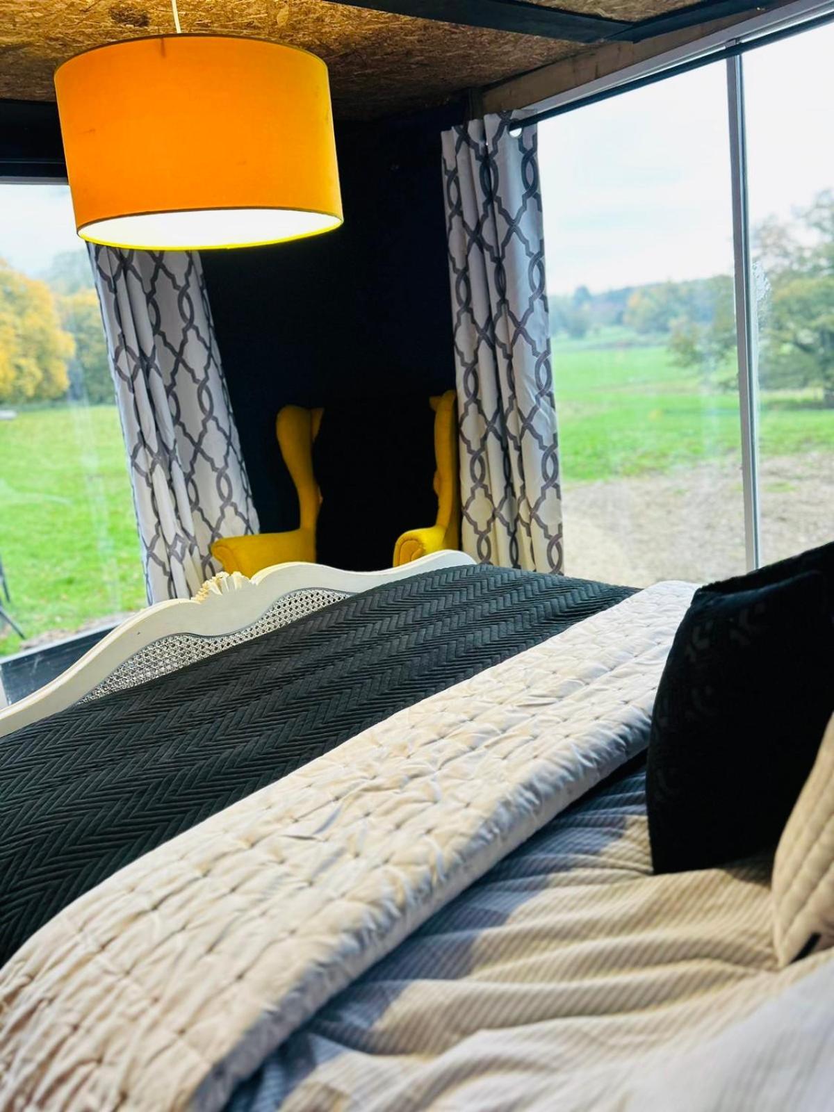 Campsite Hertford Farm With Wood Burner Pet Friendly Fire Pit Bbq *