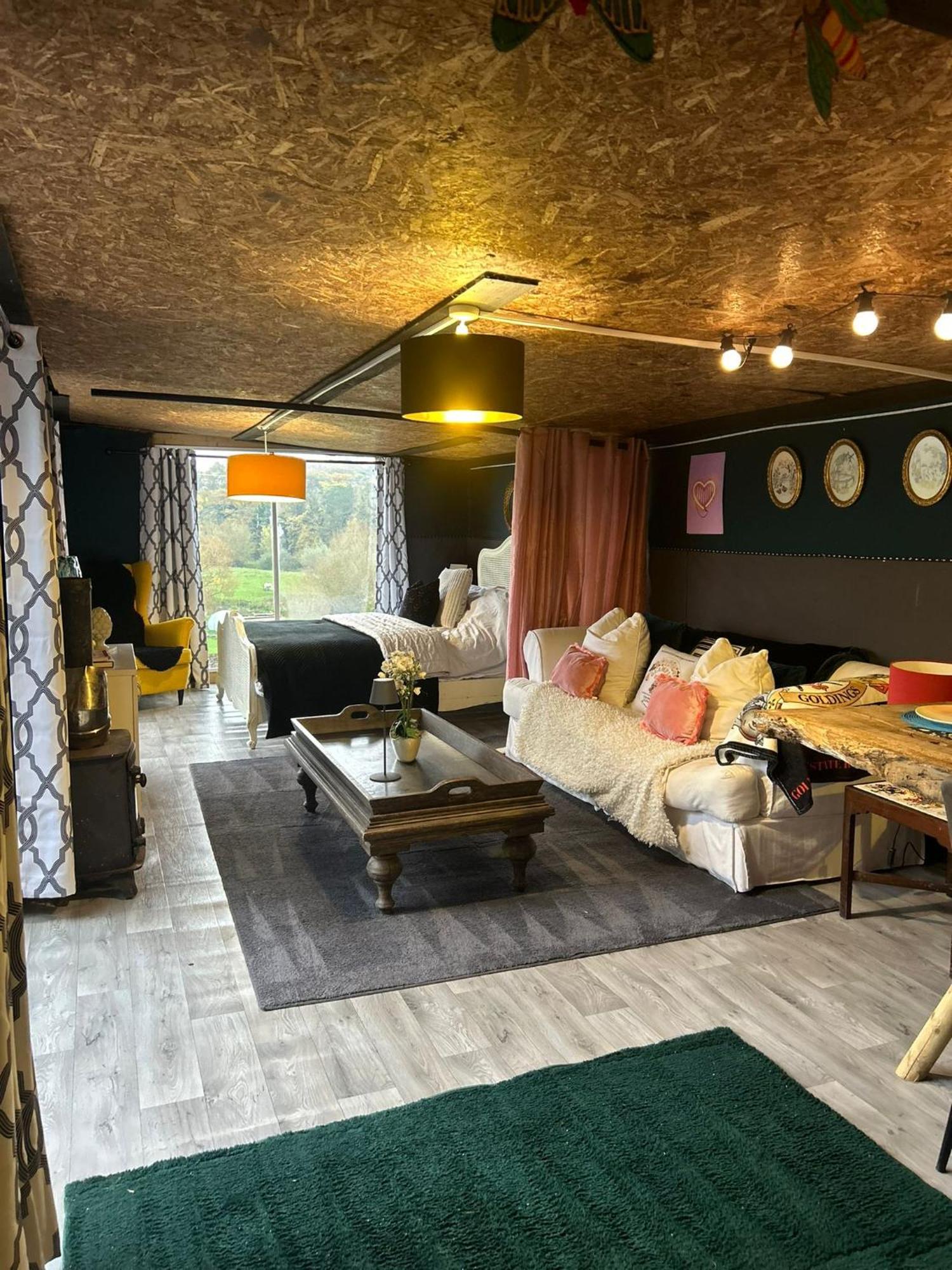 Hertford Farm With Wood Burner Pet Friendly Fire Pit Bbq *